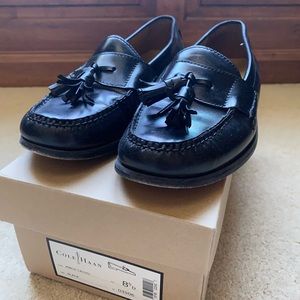 Black dress loafer